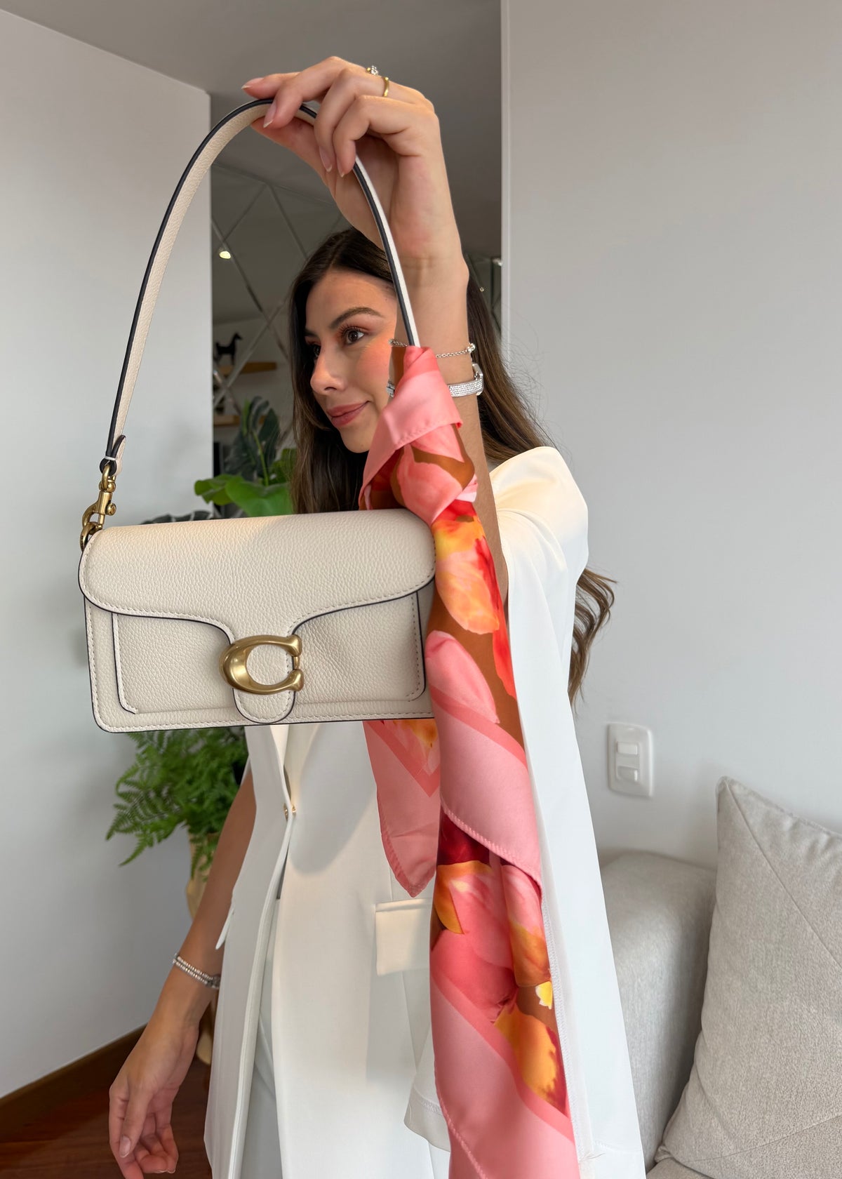 Pañoleta- Llévame gratis solamente  por la compra de esta nueva colección sastrería.